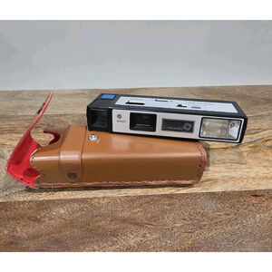 Vintage Continental Tele-Flash 800Z Film Camera W/ Case Turns On Not Film Tested